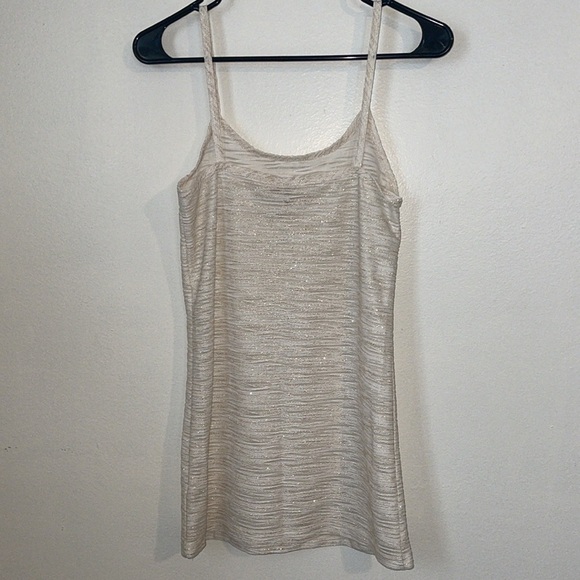 🌹NWOT:BKE SPARKLING GOLD/WHITE TANK TOP - Picture 4 of 7
